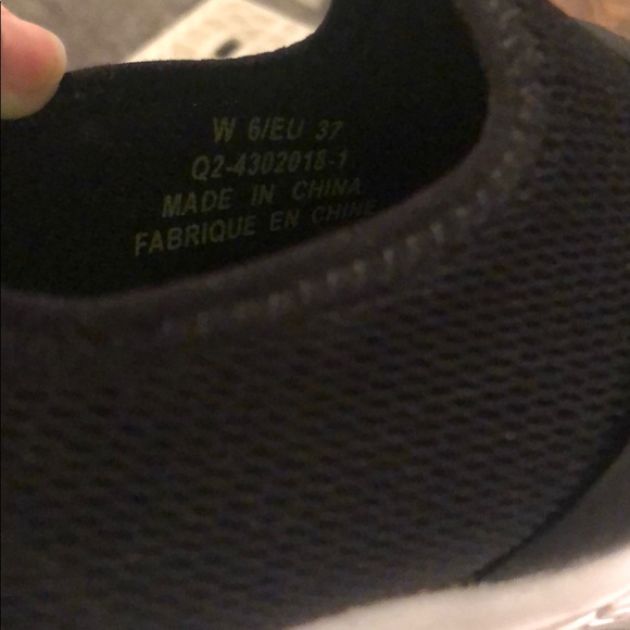 Oofos - Picture 4 of 4